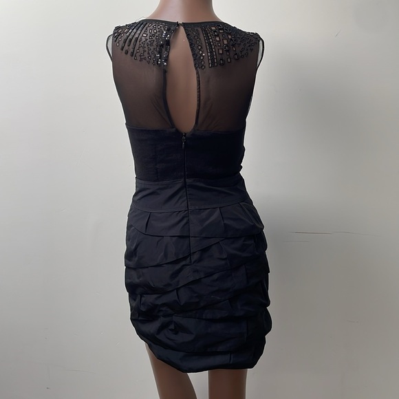 BCBGMaxAzria Mini Dress Beaded Sheath Bodycon Sleeveless Beaded Cocktail size 0 - Picture 6 of 10